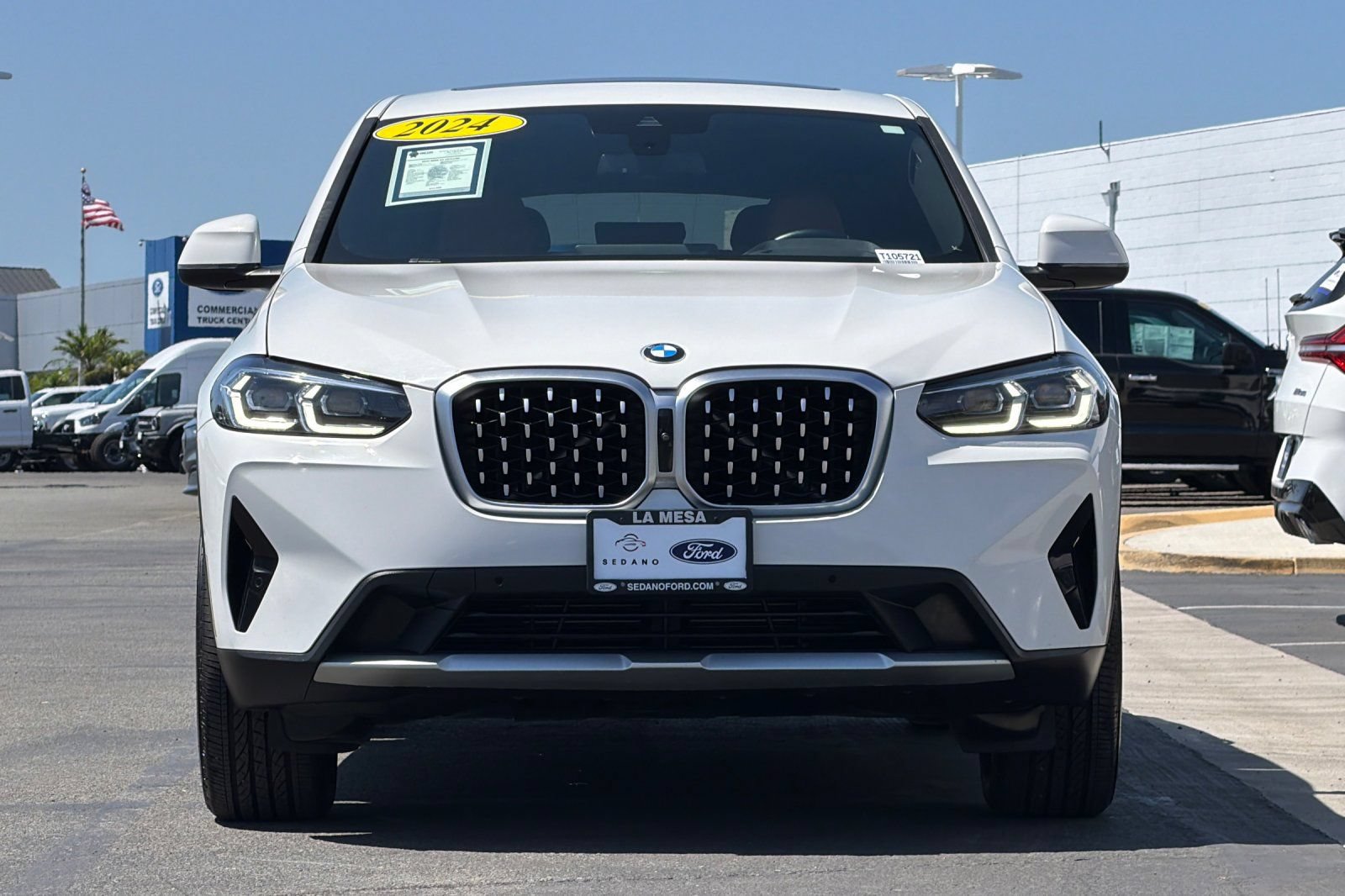 Used 2024 BMW X4 xDrive30i w/ Premium Package AWD/4WD image 8