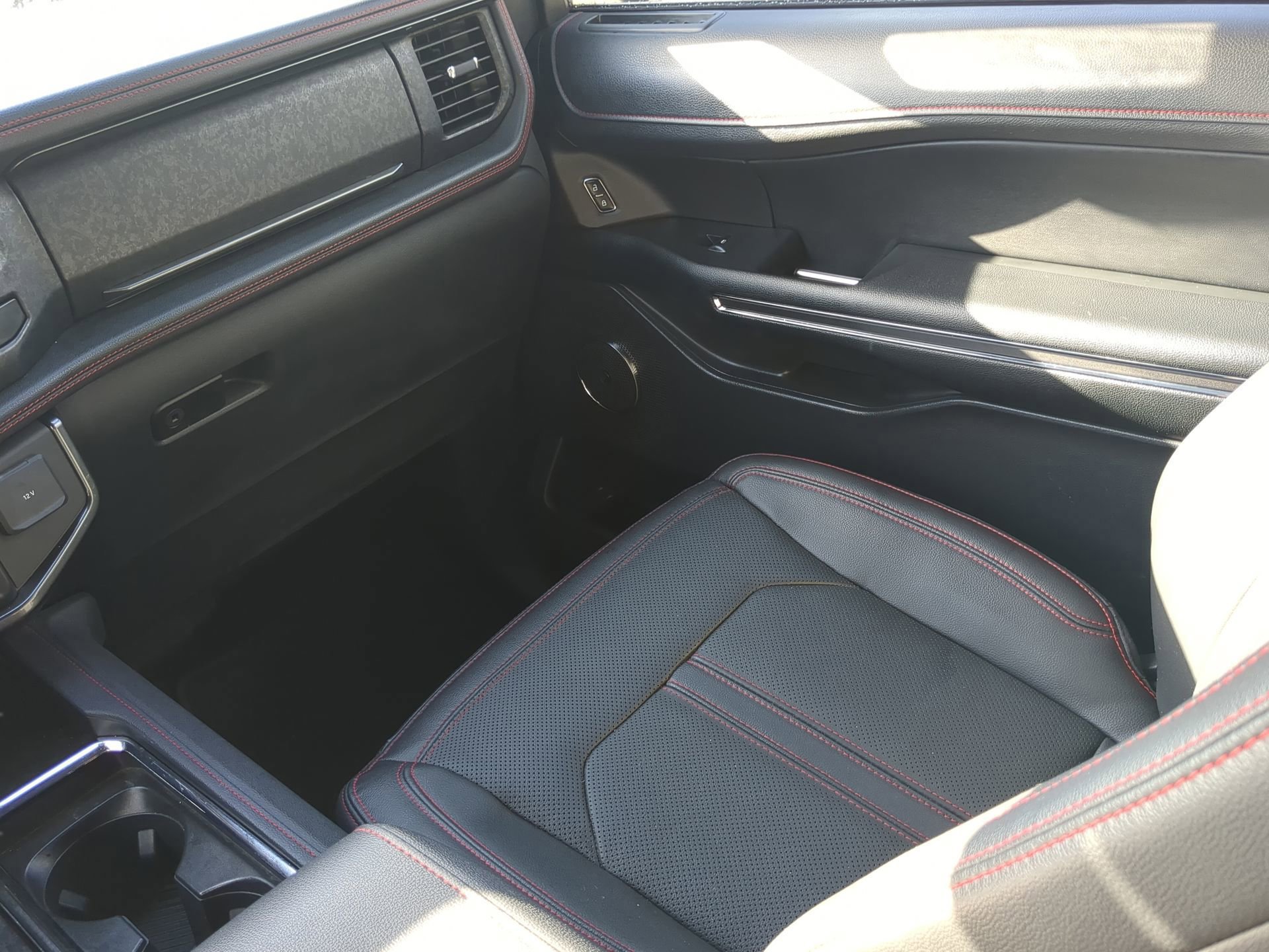 Certified 2023 Ford Expedition Limited image 45