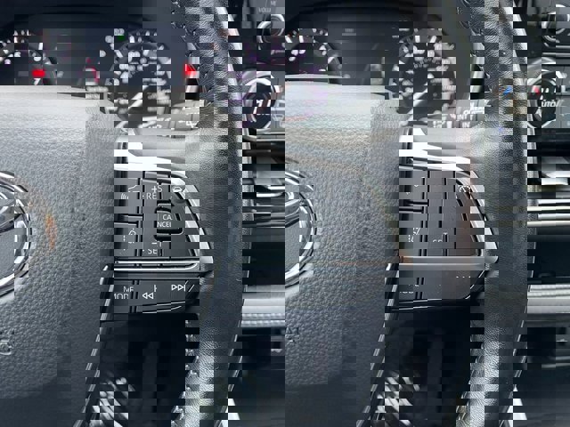 Used 2020 Toyota Highlander XLE image 20