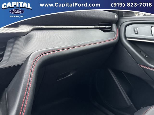 Certified 2025 Ford Explorer ST-Line w/ Premium Package image 27