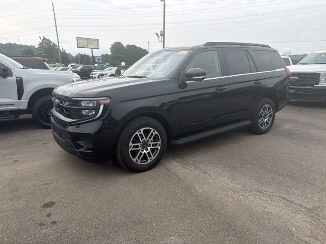 Certified 2025 Ford Expedition Active AWD/4WD image 13