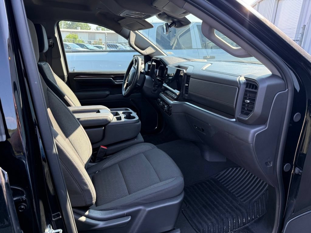 Used 2026 Chevrolet Silverado 1500 LT AWD/4WD image 7