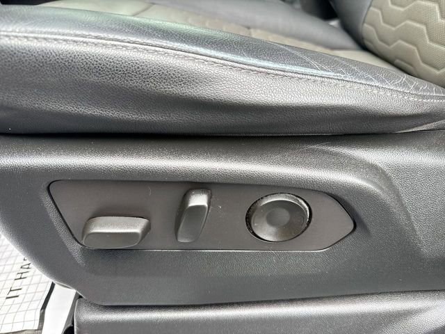 Used 2022 Chevrolet Silverado 1500 ZR2 w/ Technology Package image 15