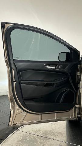 Certified 2021 Ford Edge SE w/ Cargo Accessory Package AWD/4WD image 34