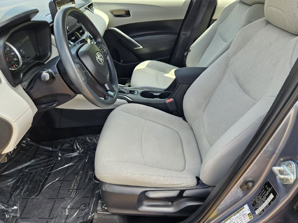 Used 2022 Toyota Corolla Cross L FWD image 15