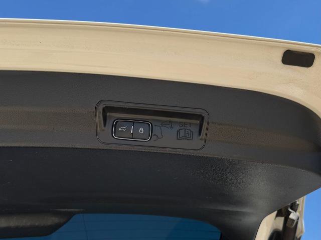 Certified 2022 Ford Explorer XLT w/ Equipment Group 202A image 27