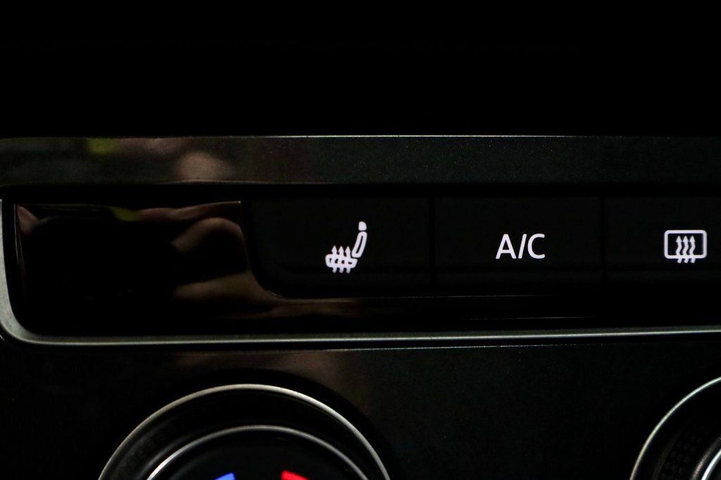 Used 2024 Volkswagen Tiguan Wolfsburg Edition image 11