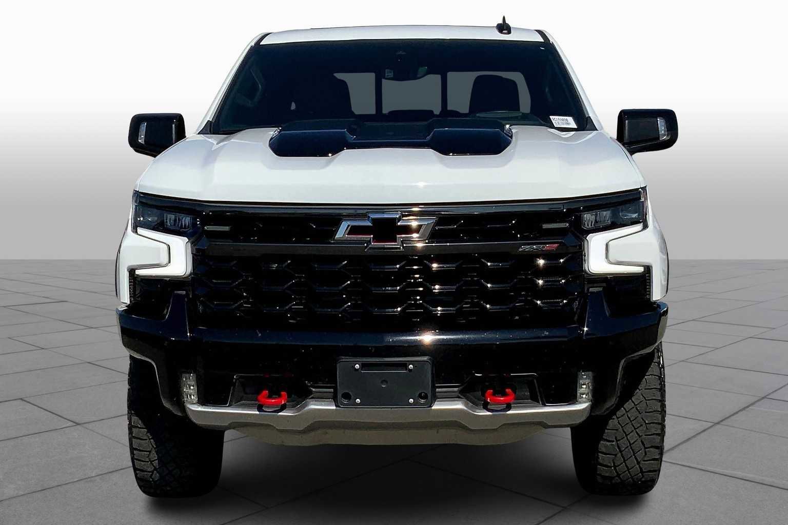 Used 2024 Chevrolet Silverado 1500 ZR2 w/ Technology Package image 6