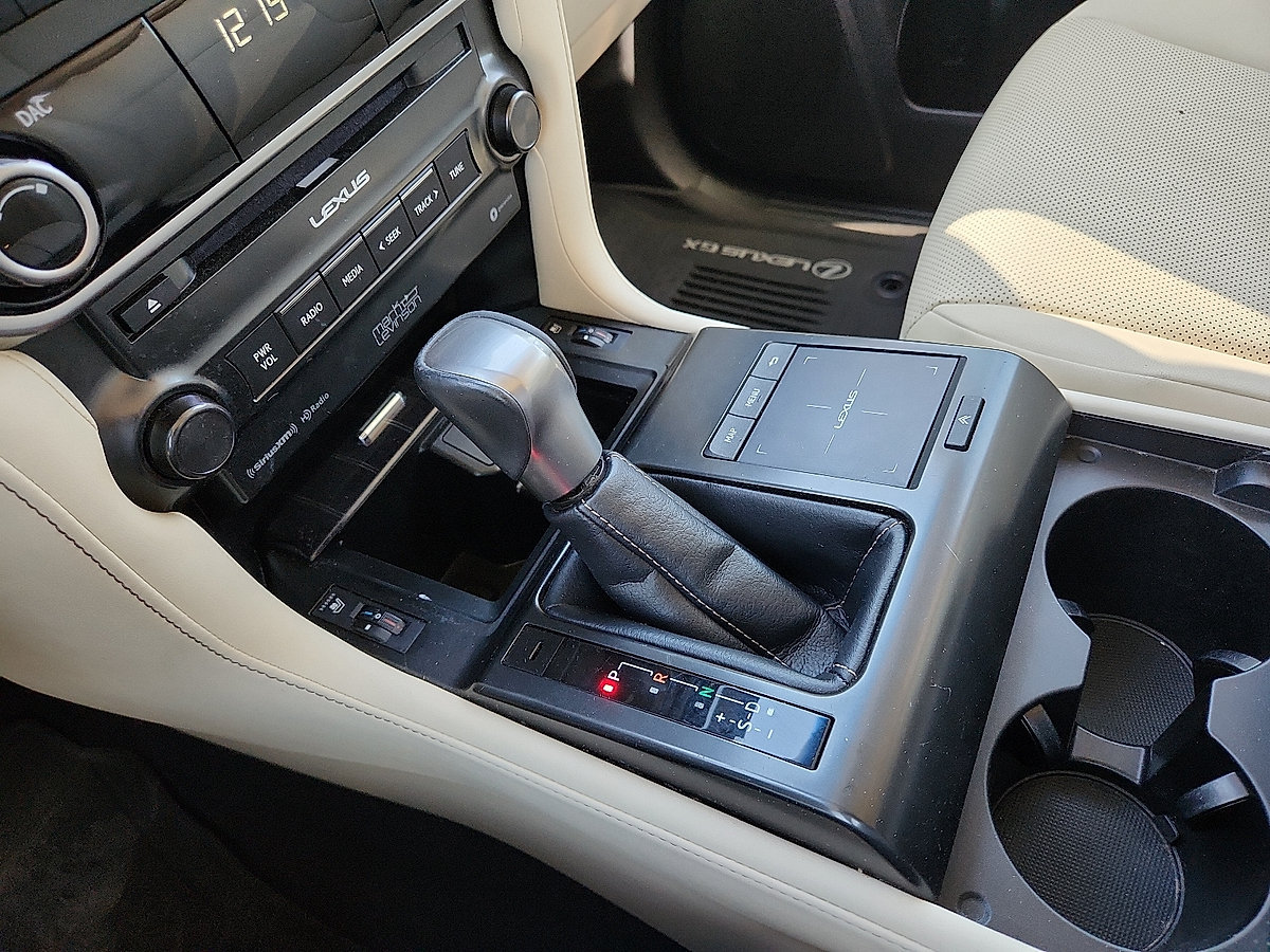 Used 2023 Lexus GX 460 Premium AWD/4WD image 30