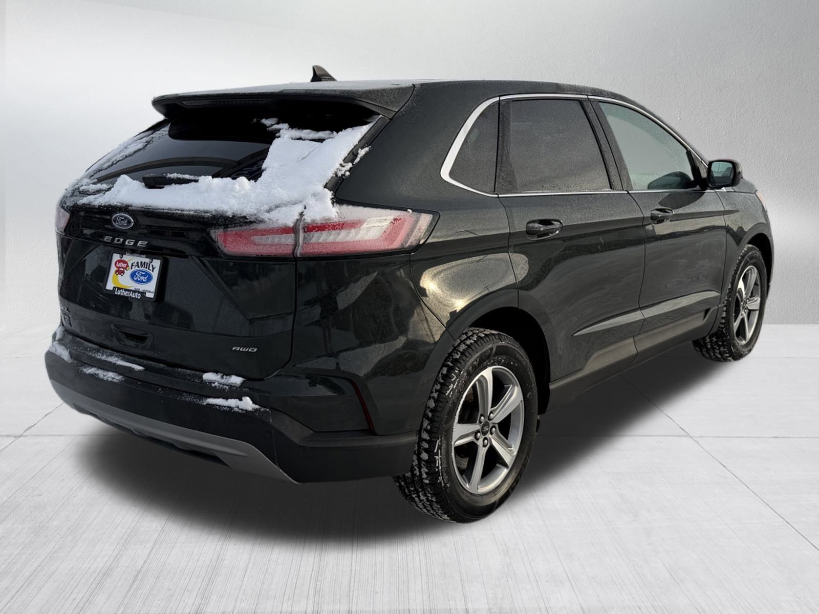 Certified 2024 Ford Edge SEL w/ Convenience Package image 5