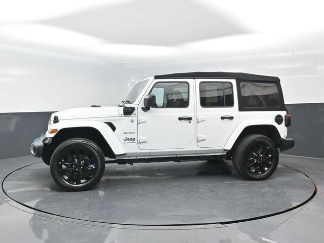 Used 2023 Jeep Wrangler Unlimited Sahara w/ Cold Weather Group AWD/4WD image 4