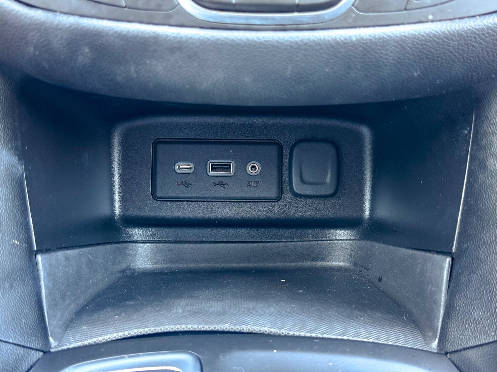 Used 2019 Chevrolet Equinox LT AWD/4WD image 26