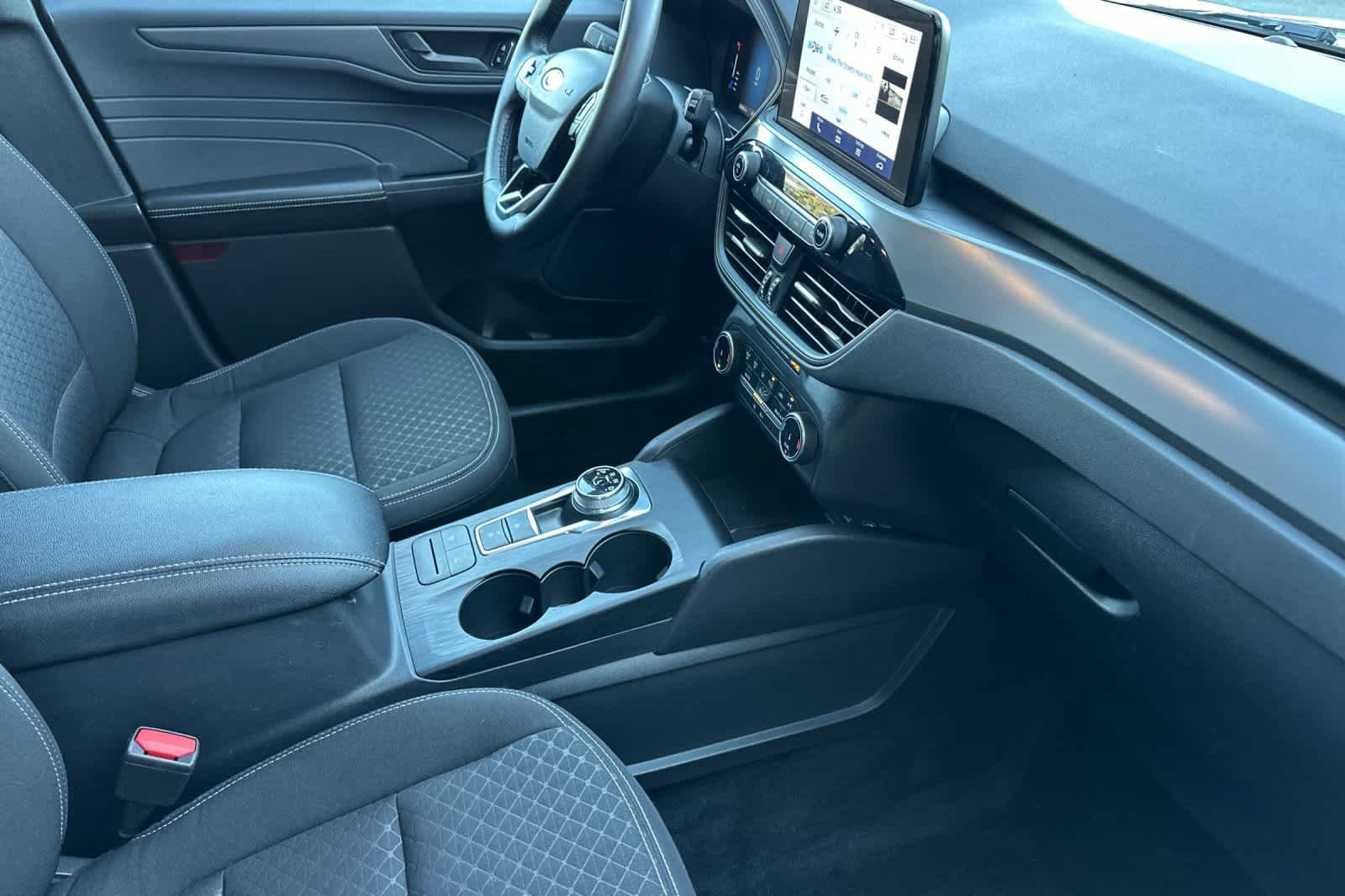 Certified 2024 Ford Escape Active image 17