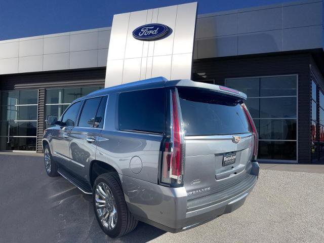 Used 2020 Cadillac Escalade Luxury w/ LPO, Radiant Package image 2