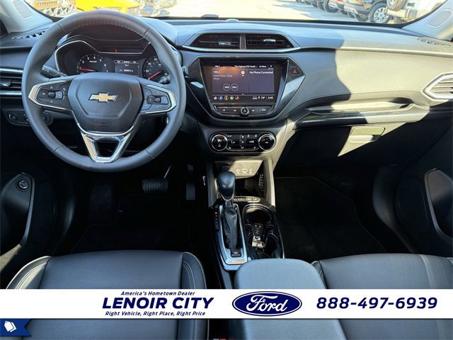 Used 2021 Chevrolet TrailBlazer LT w/ Sun and Liftgate Package image 12