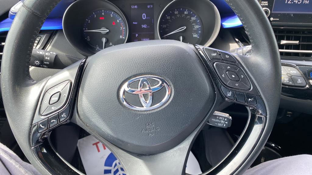Used 2020 Toyota C-HR XLE FWD image 16