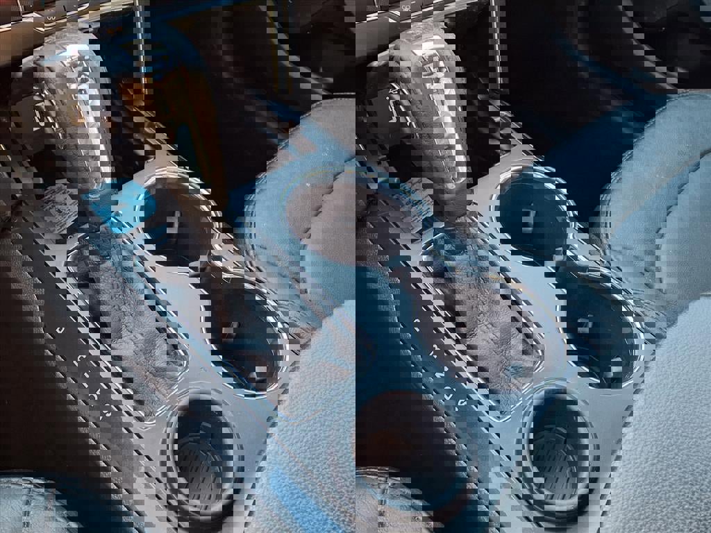 Certified 2018 Ford Explorer XLT w/ Equipment Group 202A image 21