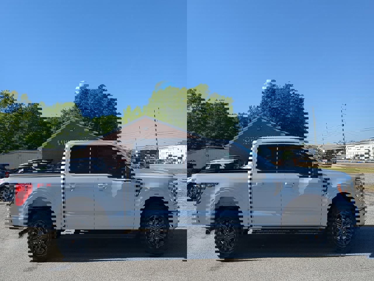 Certified 2022 Ford F150 XLT w/ Equipment Group 302A High image 5