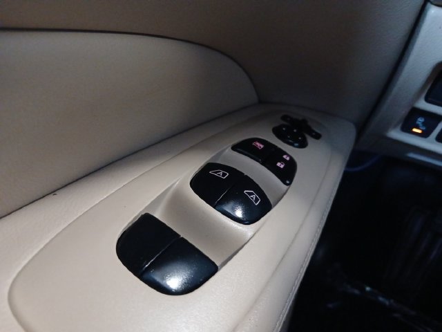 Used 2020 Nissan Pathfinder Platinum FWD image 8