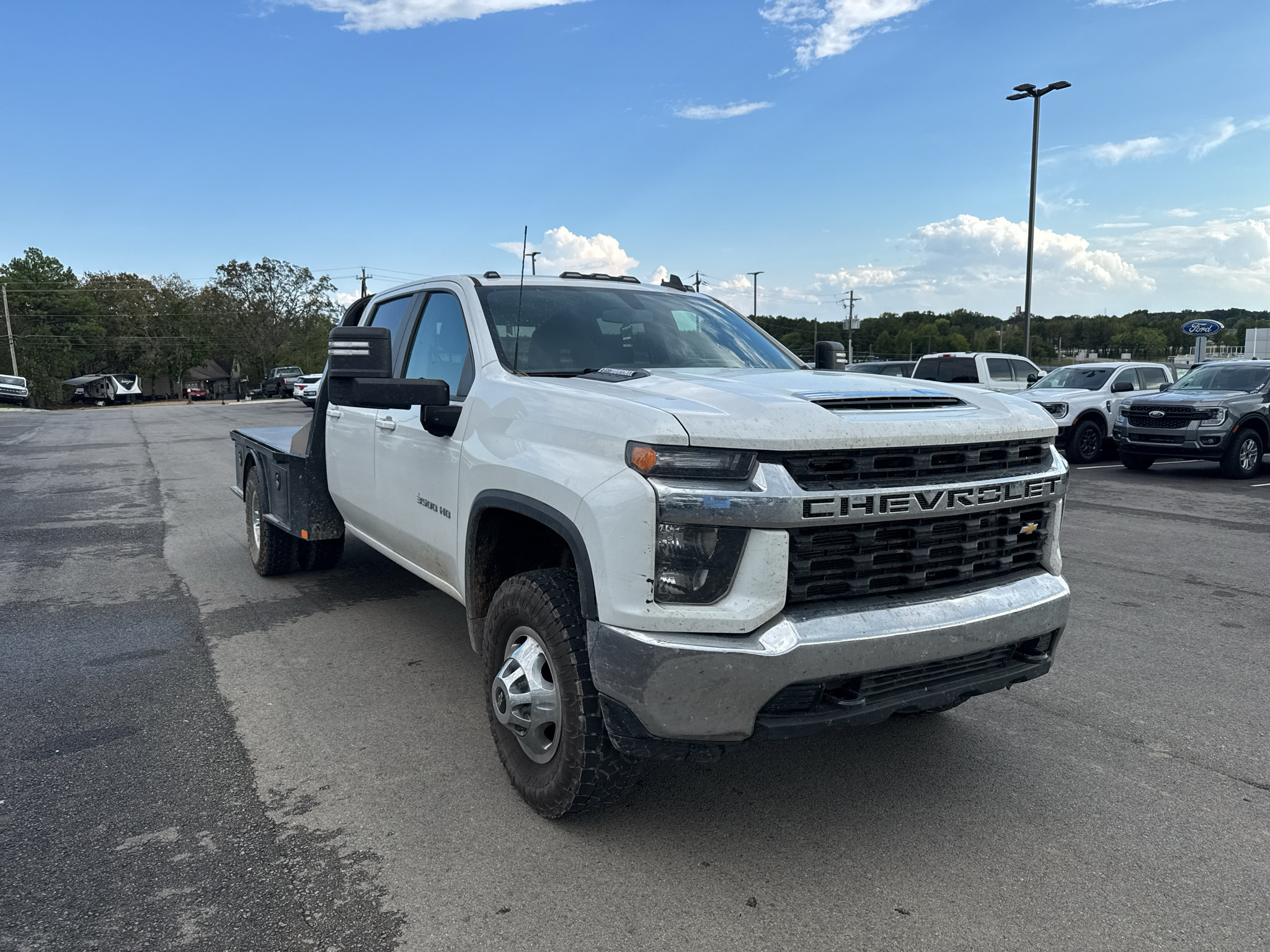 Used 2023 Chevrolet Silverado 3500 LT AWD/4WD image 3