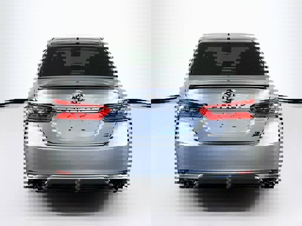 Used 2023 Toyota Camry XSE w/ Blackout Package (TMS) FWD image 5