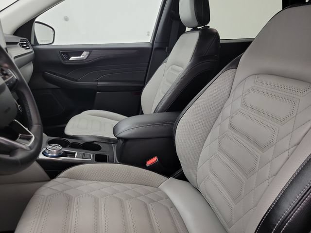 Certified 2023 Ford Escape Platinum w/ Premium Technology Package AWD/4WD image 19