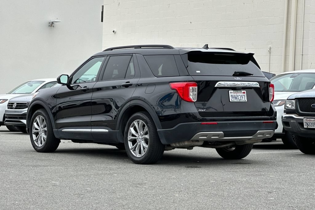 Certified 2023 Ford Explorer XLT w/ Equipment Group 202A RWD image 6