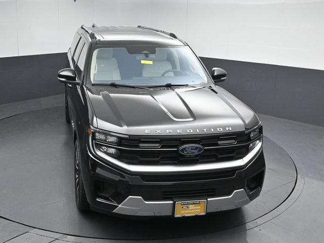 Certified 2025 Ford Expedition Max Platinum w/ Driver's Package AWD/4WD image 46