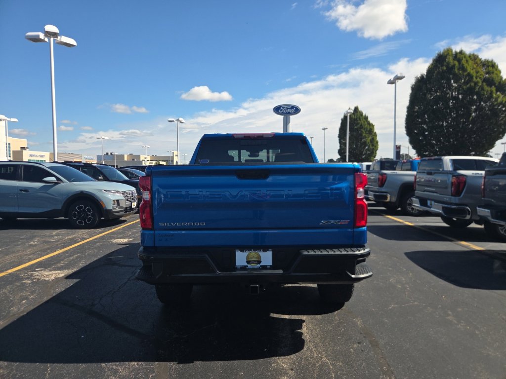 Used 2024 Chevrolet Silverado 1500 ZR2 w/ Technology Package AWD/4WD image 6