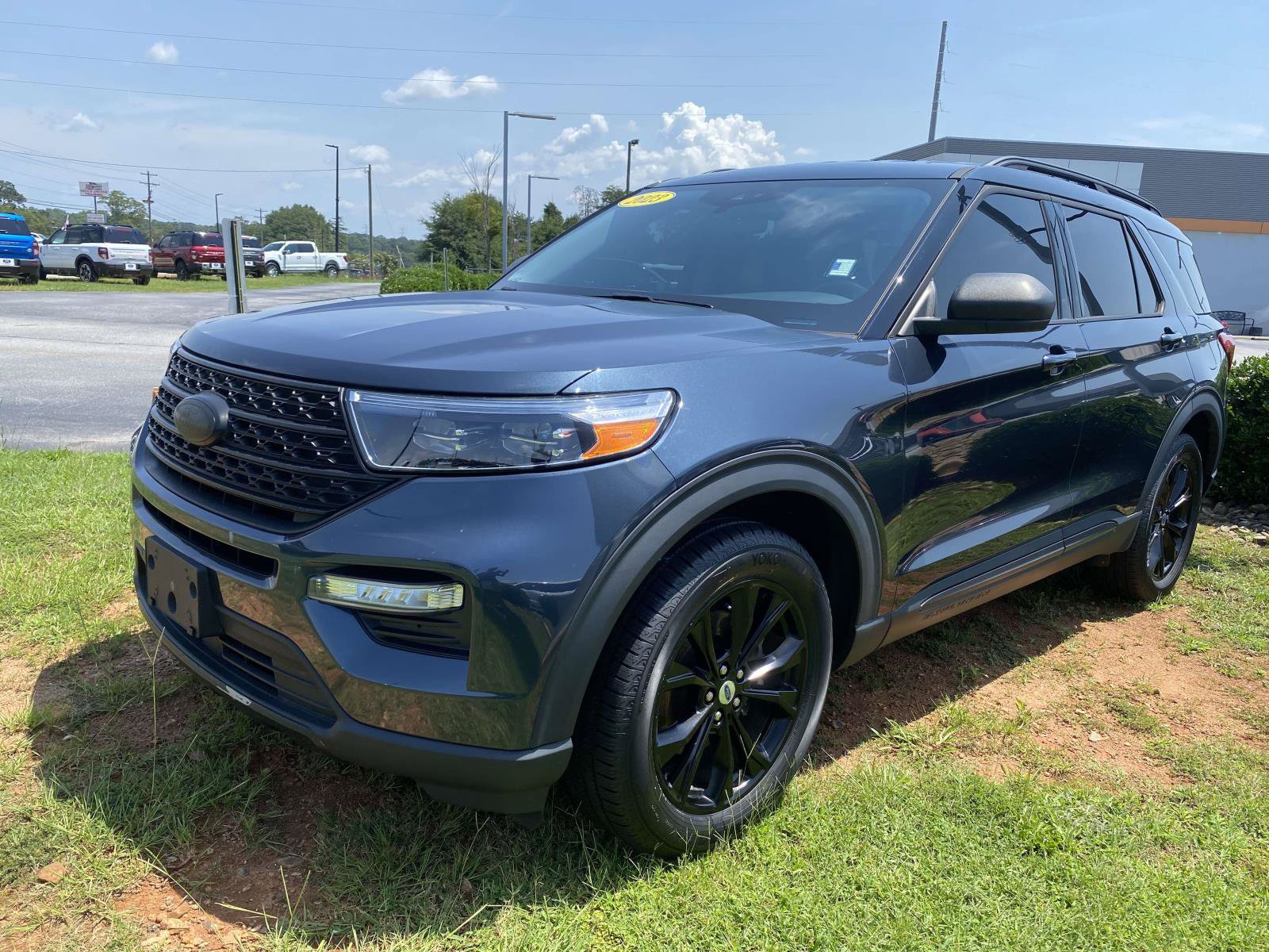 Certified 2023 Ford Explorer XLT w/ Equipment Group 202A AWD/4WD video 3