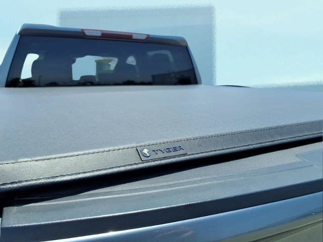 Used 2020 Chevrolet Silverado 1500 Custom w/ Custom Value Package AWD/4WD image 17