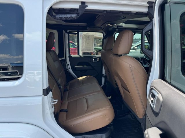 Used 2021 Jeep Wrangler Unlimited Sahara w/ Cold Weather Group AWD/4WD image 10