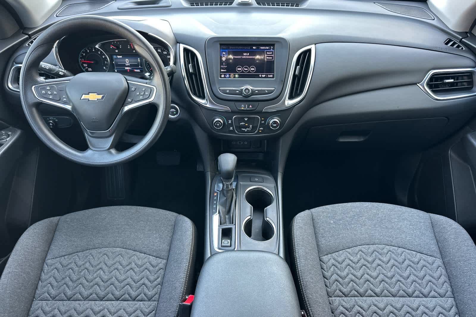 Used 2024 Chevrolet Equinox LT FWD image 3