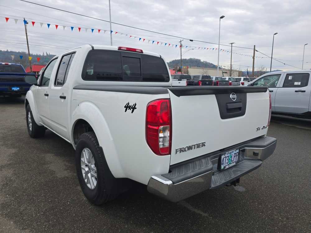 Used 2017 Nissan Frontier SV image 3