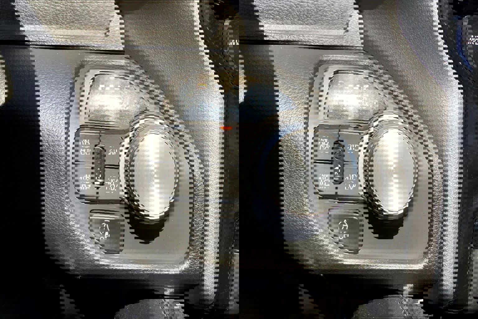 Used 2025 RAM 1500 Laramie w/ Laramie Southwest Edition image 36