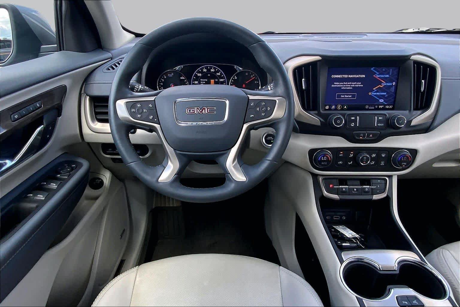 Used 2024 GMC Terrain Denali w/ Denali Premium Package AWD/4WD image 6