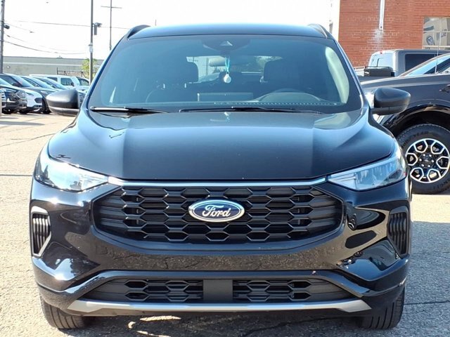 Certified 2024 Ford Escape ST-Line w/ Tech Pack #1 AWD/4WD image 16