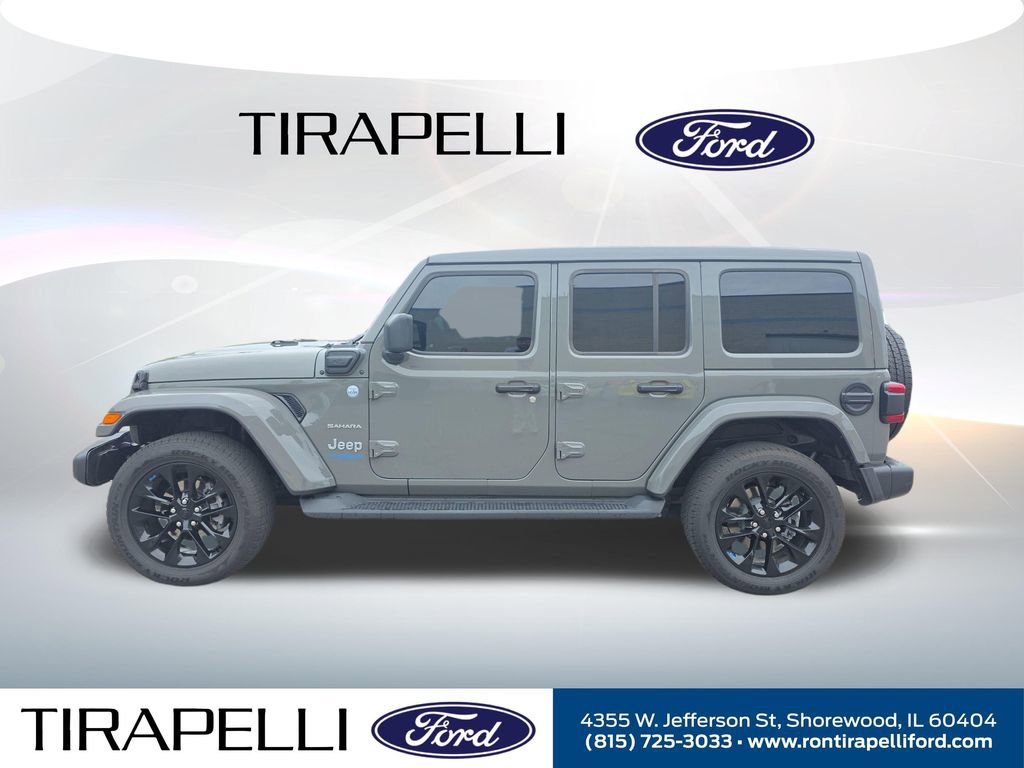 Used 2022 Jeep Wrangler Unlimited Sahara w/ Cold Weather Group AWD/4WD image 3