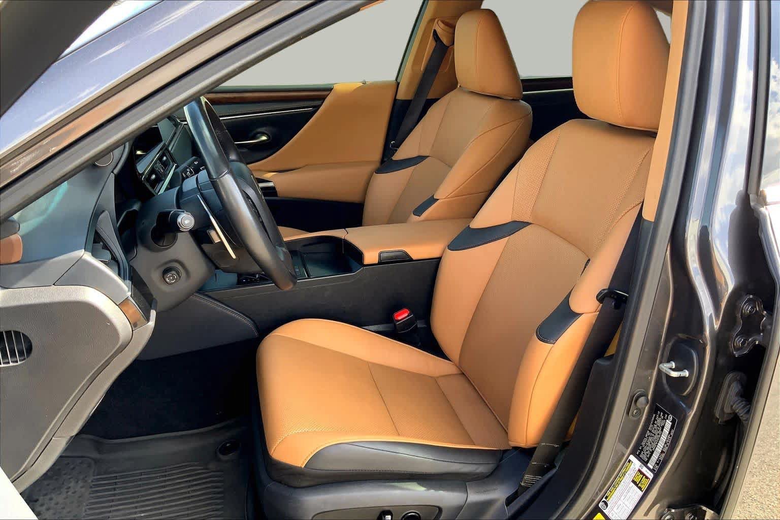 Used 2025 Lexus ES 350 w/ Premium Package FWD image 7