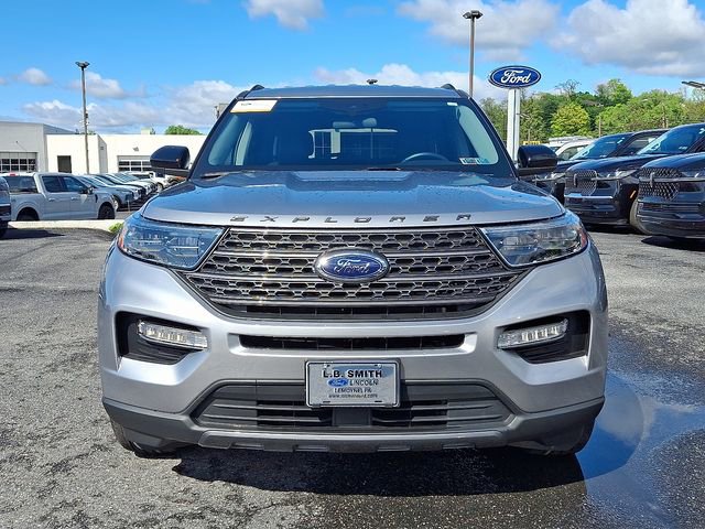 Certified 2023 Ford Explorer XLT w/ Equipment Group 202A AWD/4WD image 2