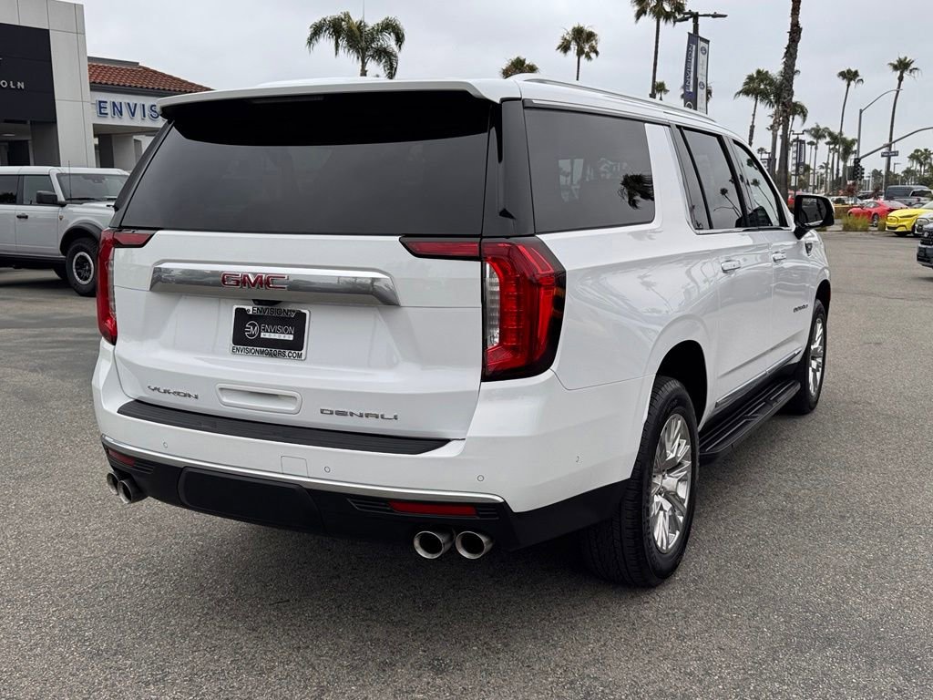 Used 2023 GMC Yukon XL Denali w/ Advanced Technology Package AWD/4WD image 12