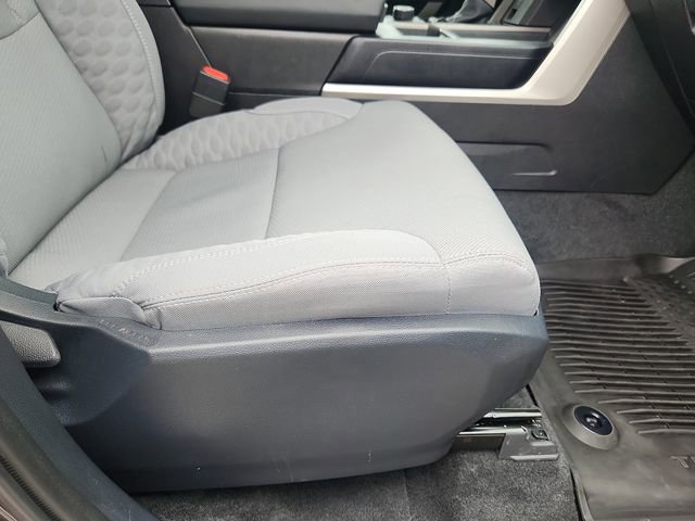 Used 2025 Toyota Tundra SR5 AWD/4WD image 32