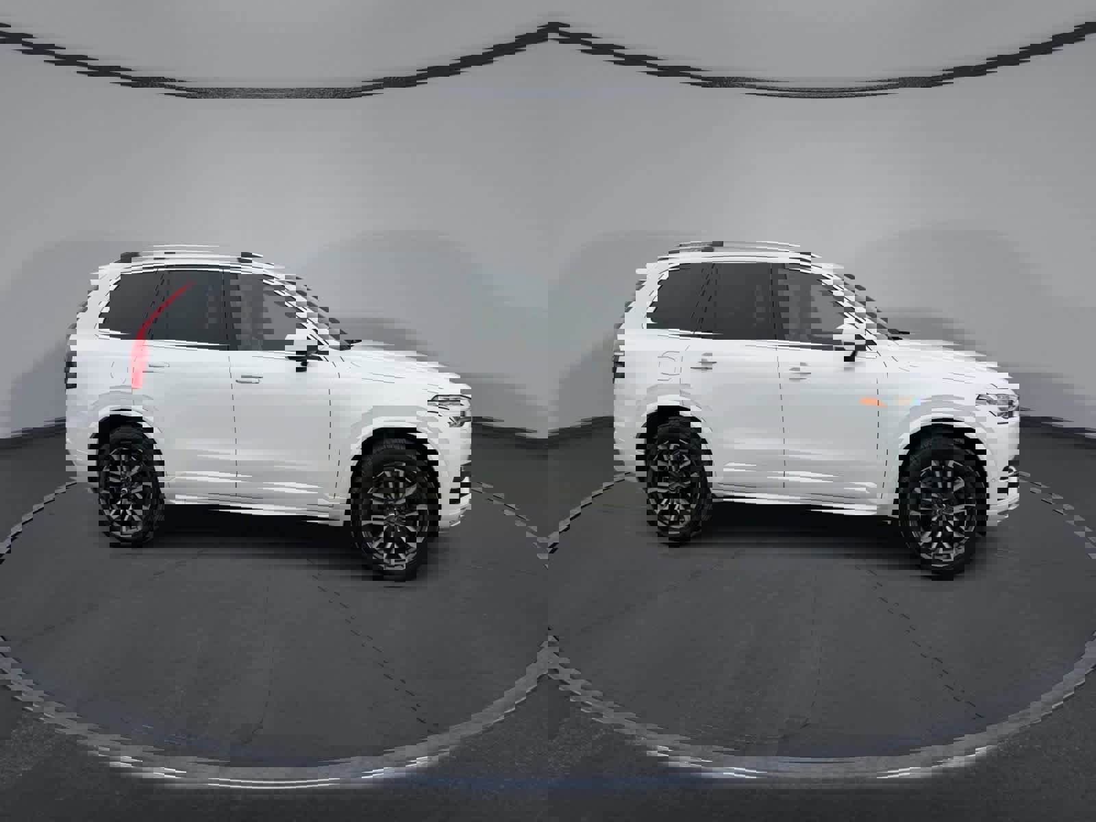 Used 2018 Volvo XC90 T6 Momentum w/ Convenience Package image 2