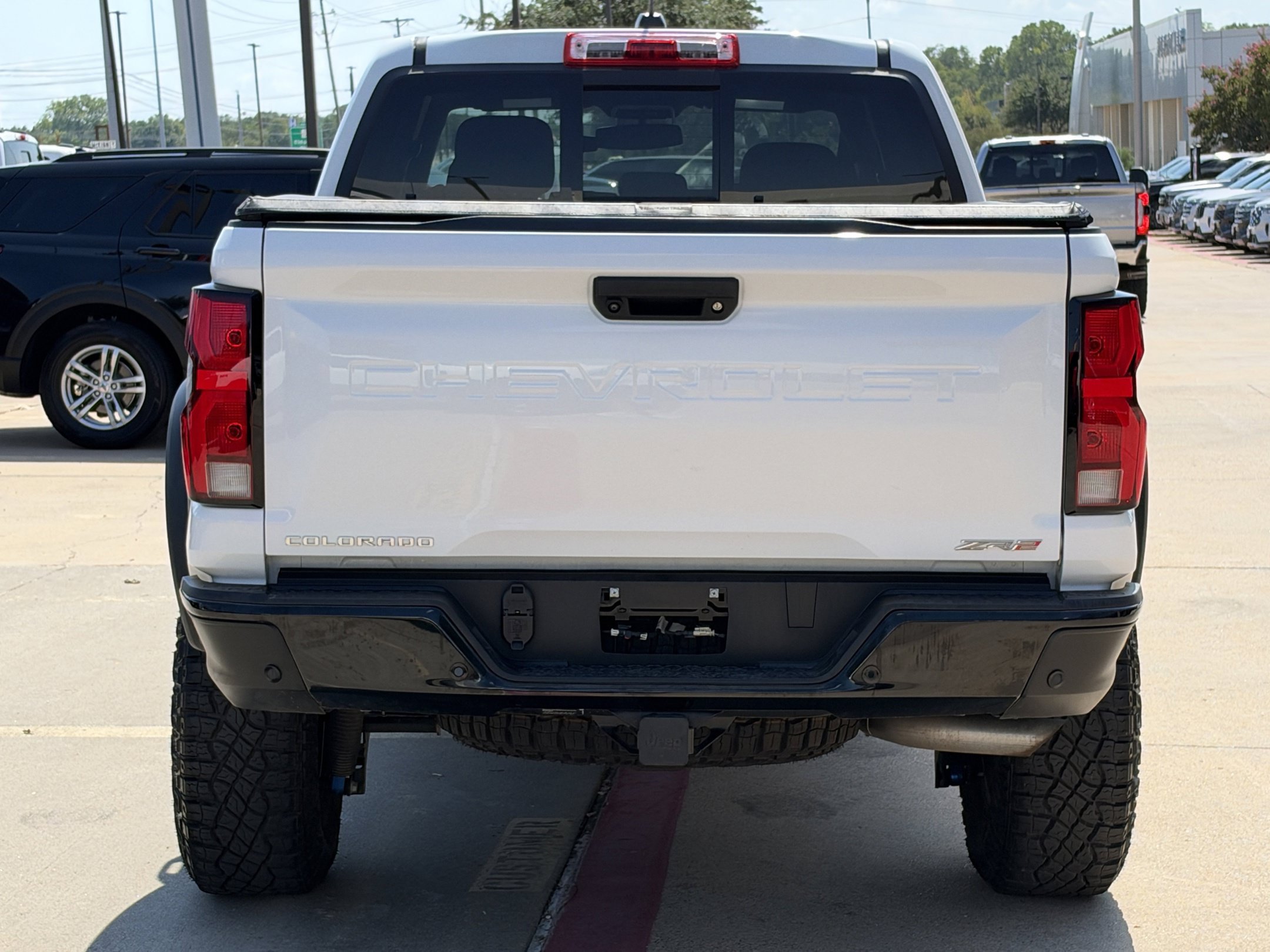 Used 2024 Chevrolet Colorado ZR2 w/ Technology Package AWD/4WD image 6