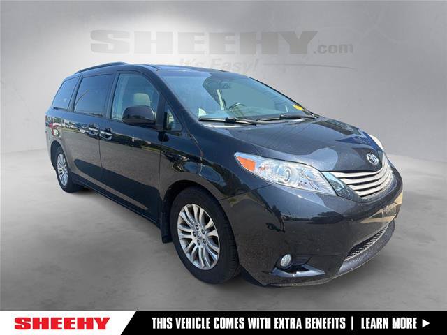 Used 2017 Toyota Sienna XLE w/ XLE Navigation Package FWD image 1