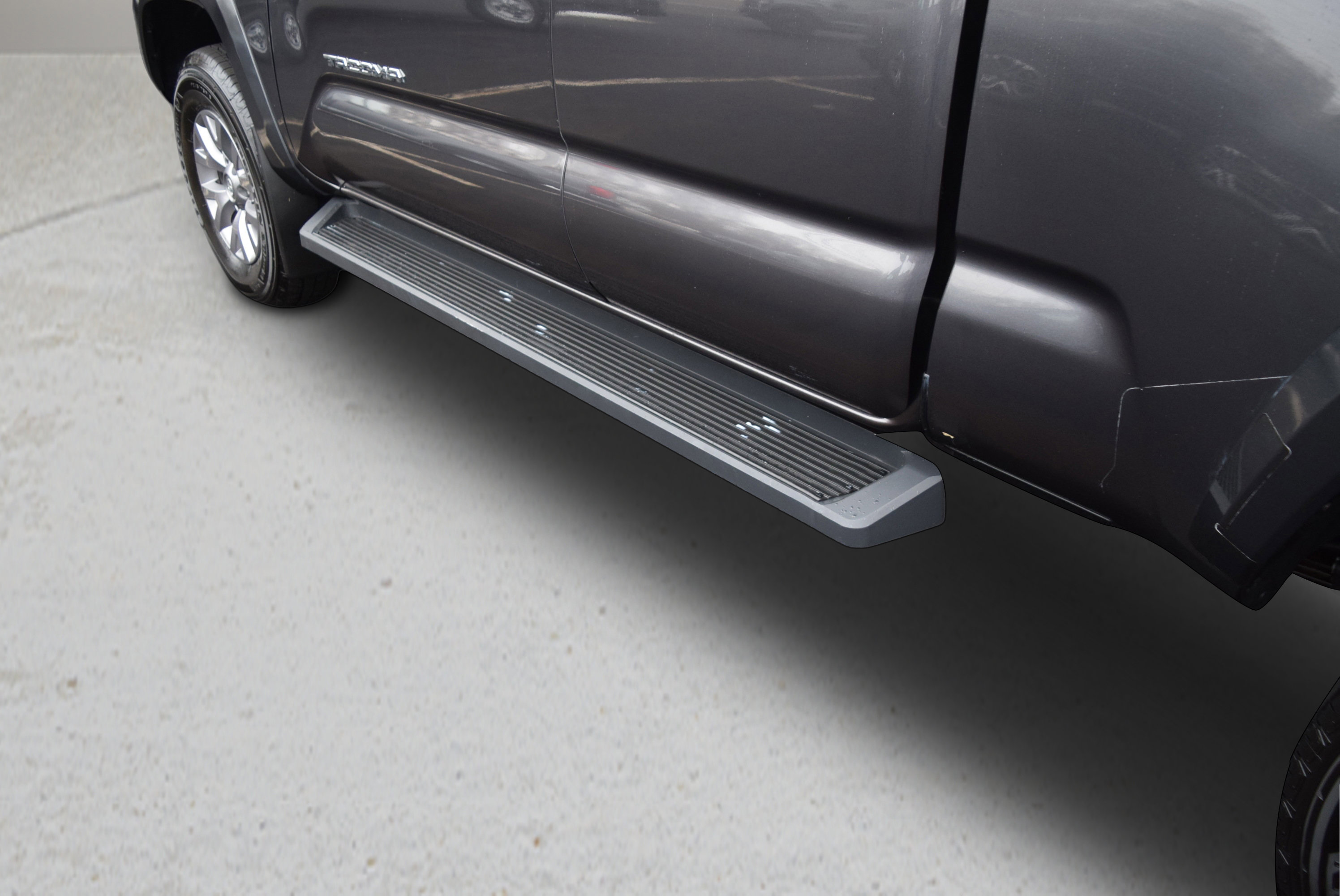 Used 2017 Toyota Tacoma SR5 w/ Tow Package image 9