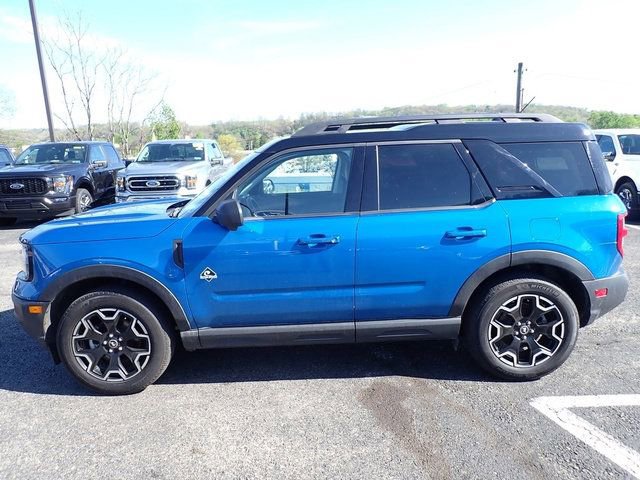 Certified 2025 Ford Bronco Sport Outer Banks w/ Outer Banks Tech Package+ AWD/4WD image 2