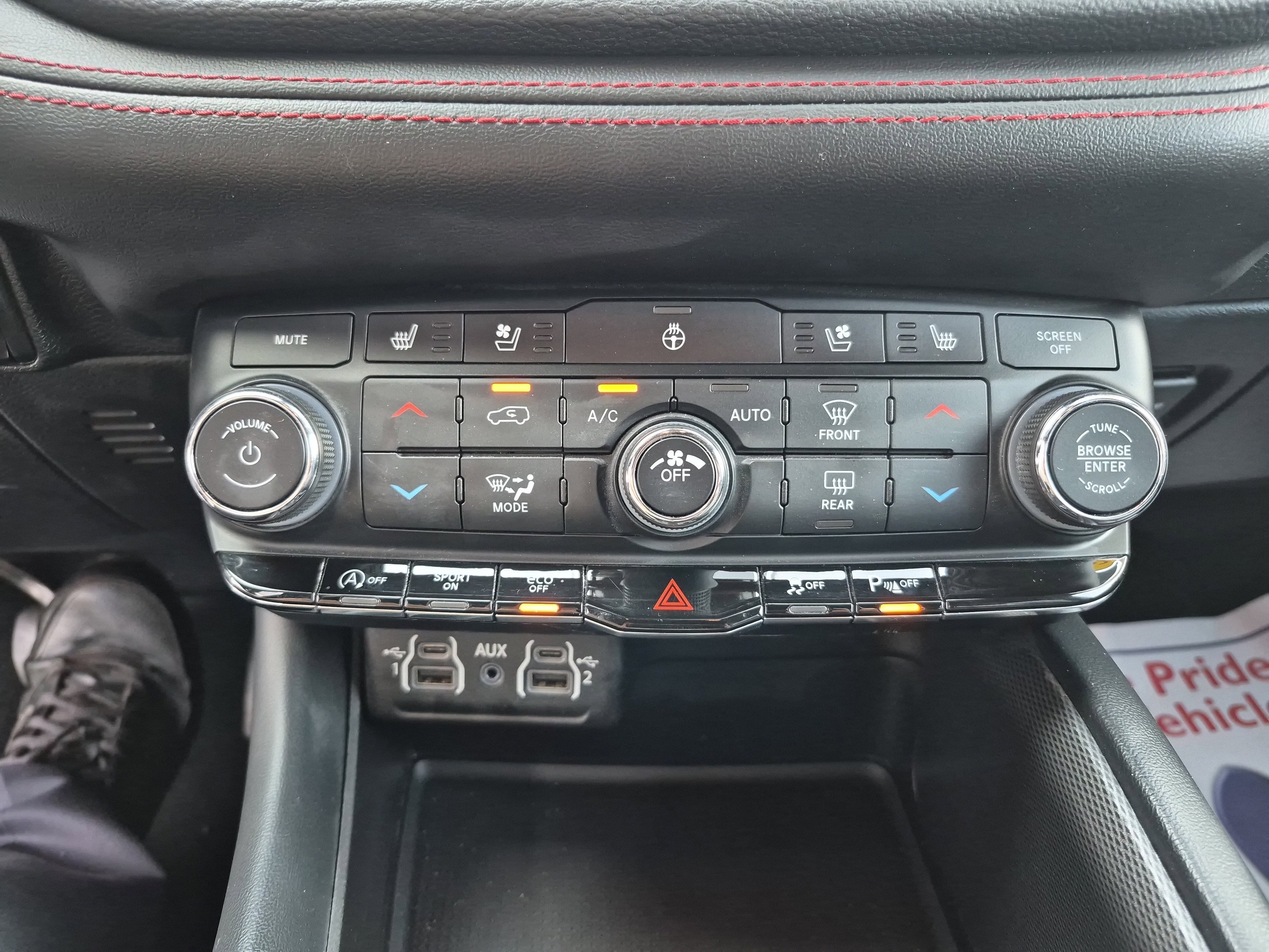 Used 2024 Dodge Durango GT image 35