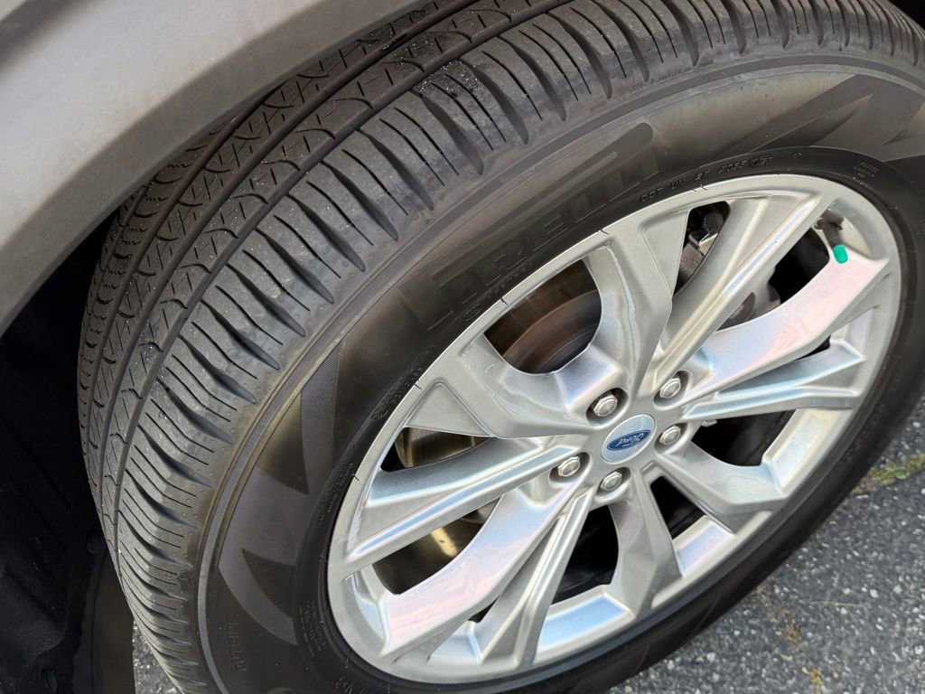 Certified 2023 Ford Explorer XLT w/ Equipment Group 202A image 13