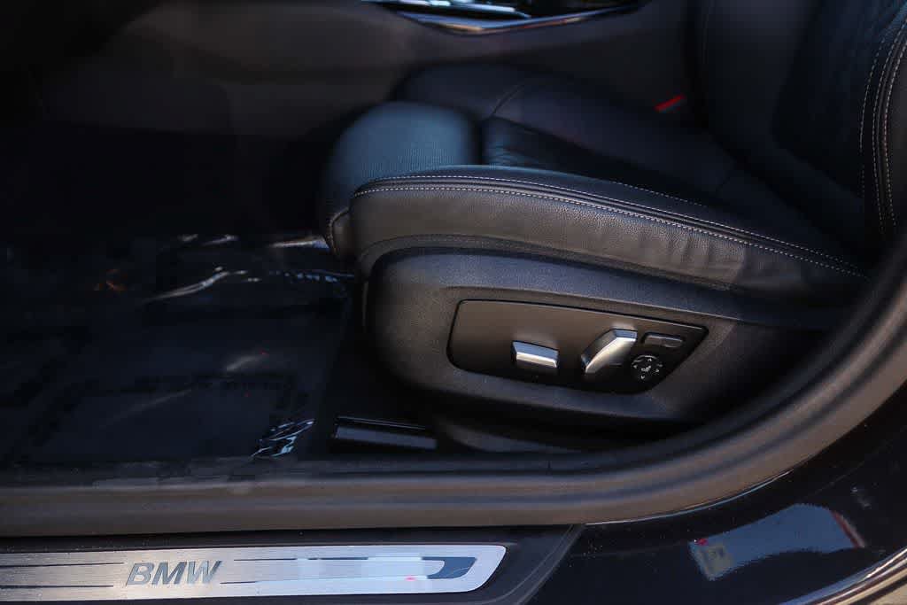 Used 2023 BMW 530e w/ Premium Package RWD image 21